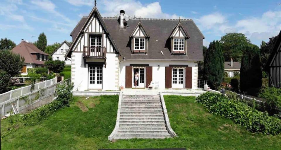 Villa Bonaparte Touques Eksteriør billede